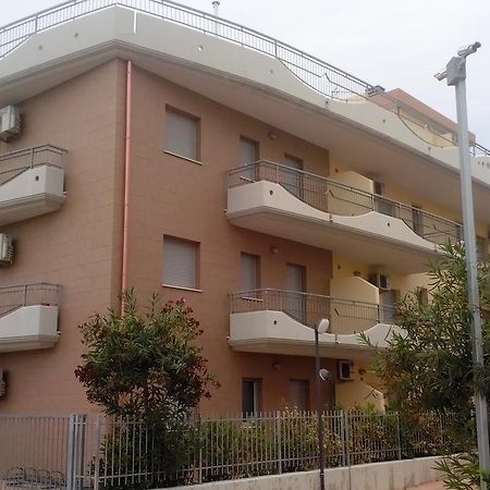 קמפומרינו Residence Albadorata מראה חיצוני תמונה