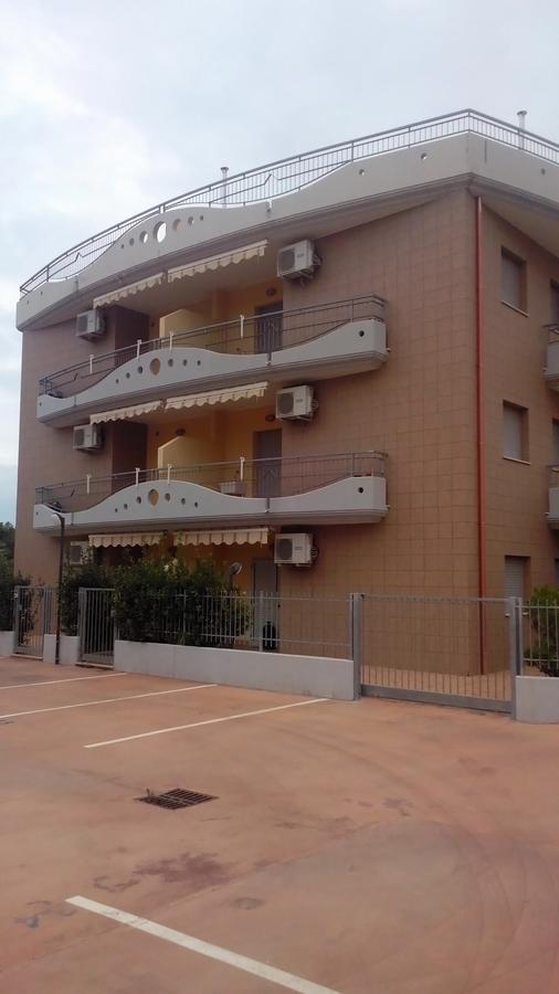 קמפומרינו Residence Albadorata מראה חיצוני תמונה