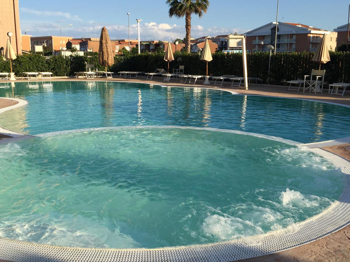 קמפומרינו Residence Albadorata מראה חיצוני תמונה